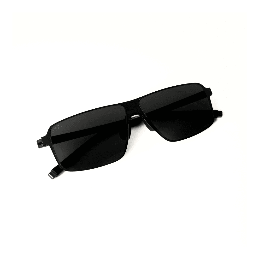 QUE UNDER WORLD: EXTRA WIDE