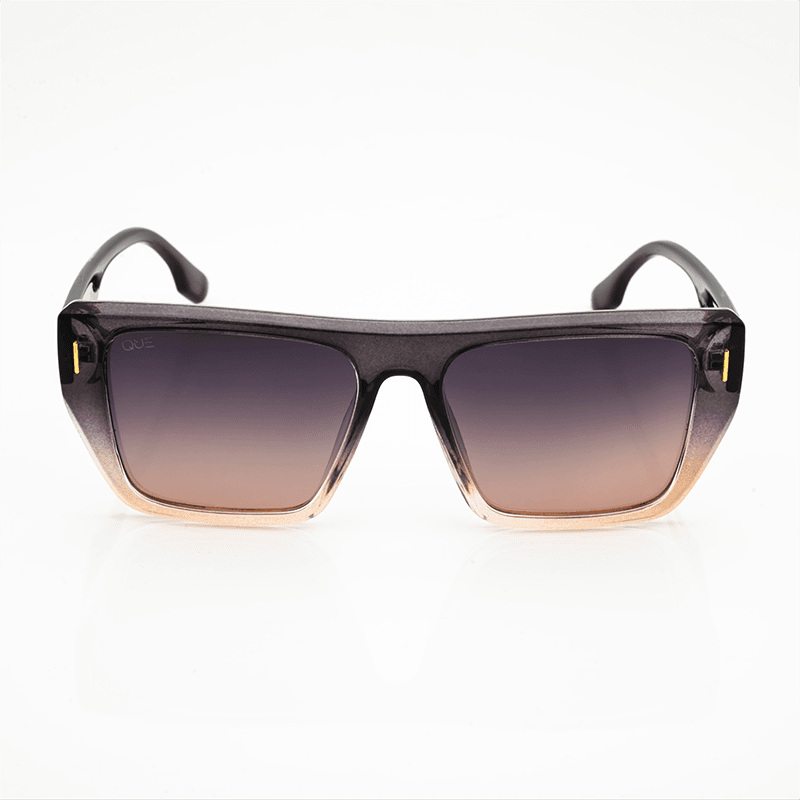 QUE SMOKEPLAY : WIDE