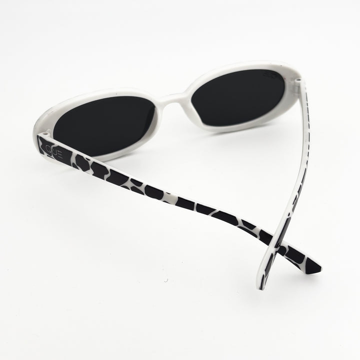 QUE FUNK: SMALL - Que Universe