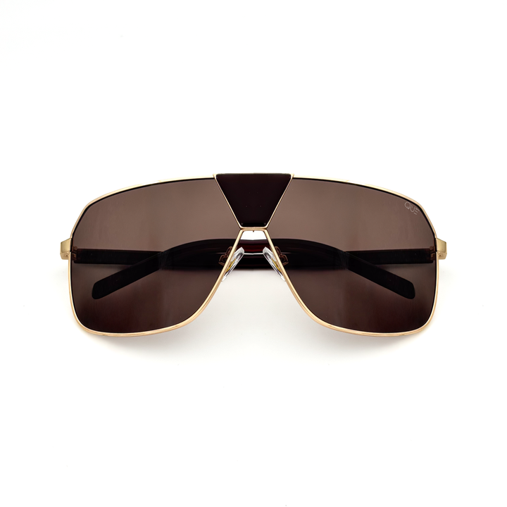 QUE NOVA: MEDIUM - Que Universe