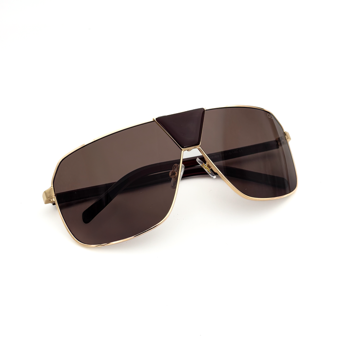 QUE NOVA: MEDIUM - Que Universe