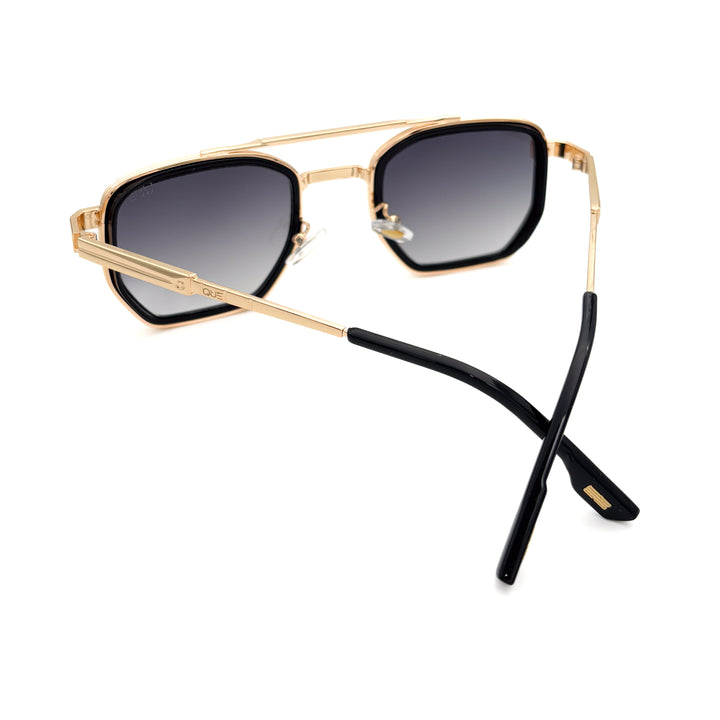 QUE PRISM: MEDIUM - Que Universe