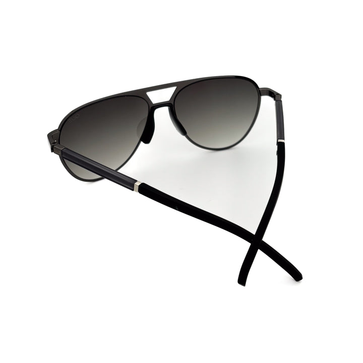 QUE SHADOWLINE: MEDIUM - Que Universe