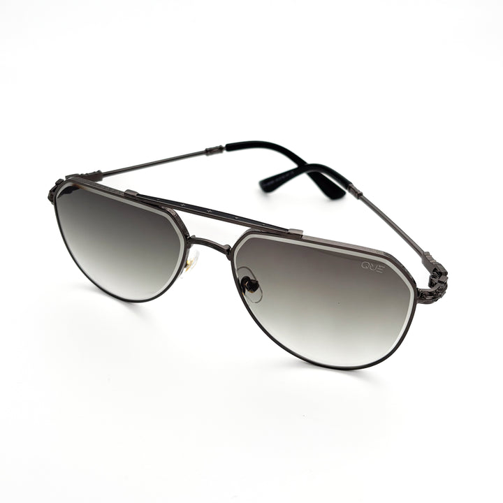 QUE STRIKE: MEDIUM - Que Universe