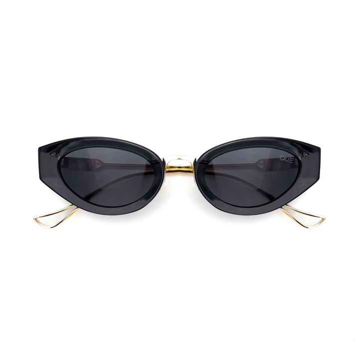 QUE VELVET EDGE - MEDIUM