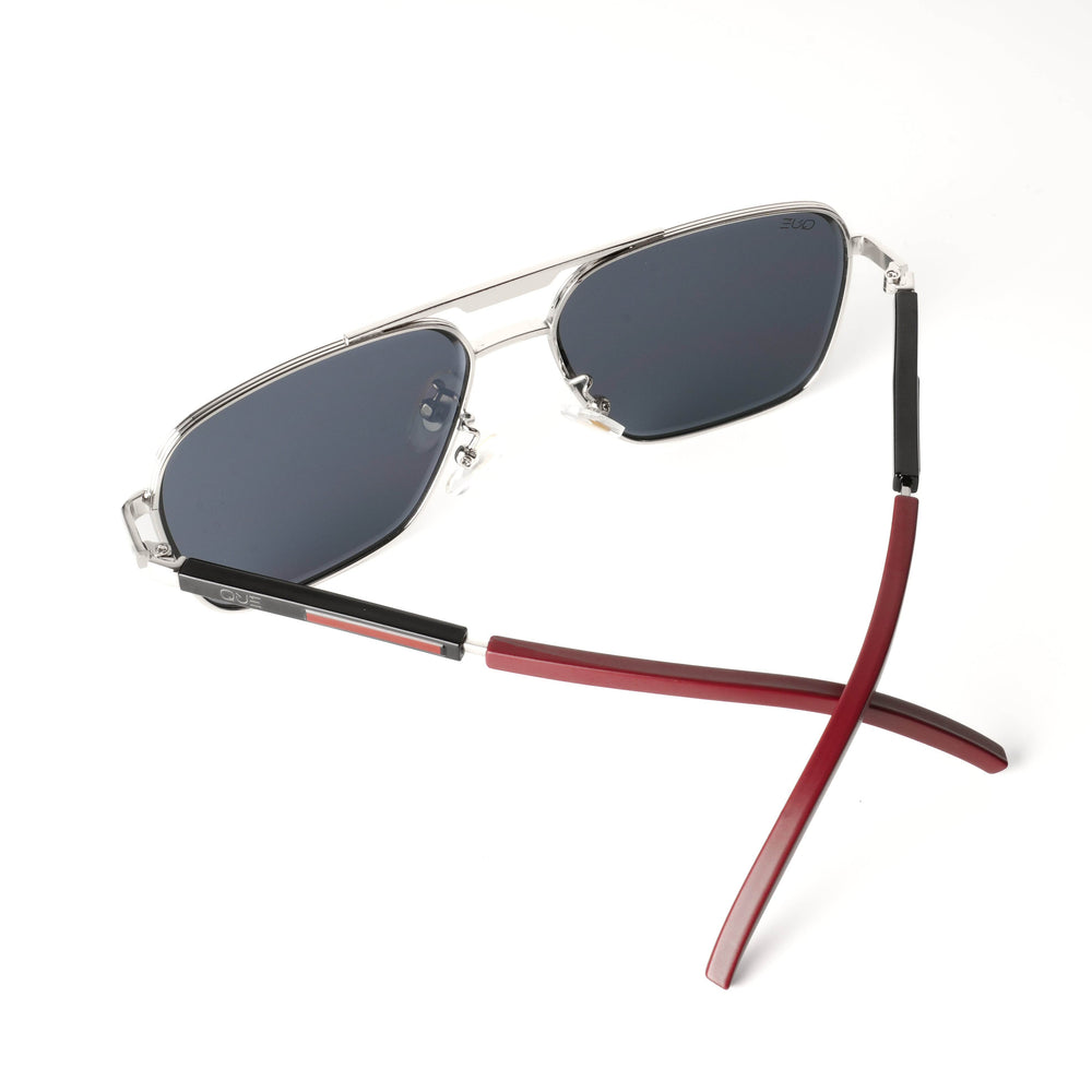 QUE SPRING HINGE : MEDIUM - Que Universe