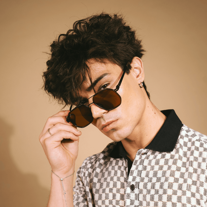 QUE HEX AVIATOR - LIGHT WEIGHT - FLEXIBLE ARMS - MEDIUM - Que Universe