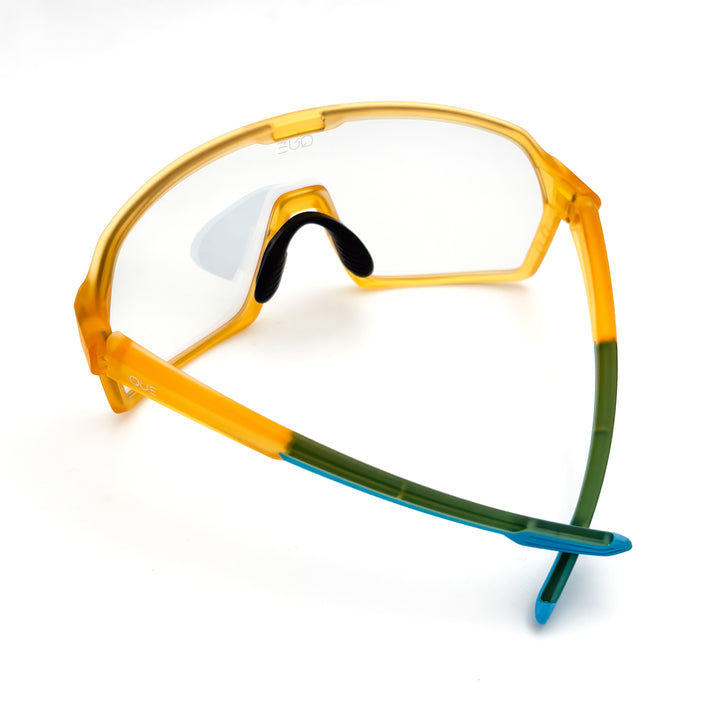 QUE CHARGE (TR90) - PHOTOCHROMATIC | ANTI-SLIP TEMPLE DESIGN | SPRING HINGE MECHANISM