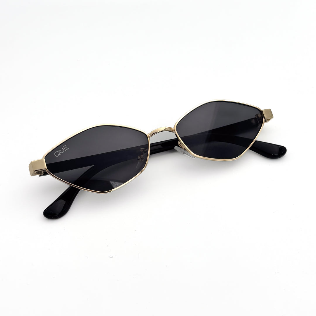 QUE BOLD CUT: MEDIUM