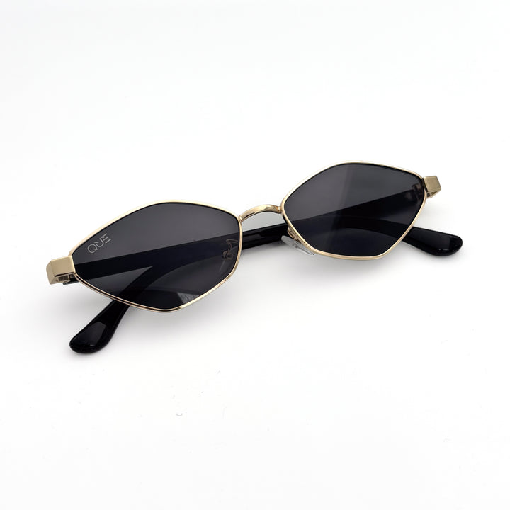 QUE BOLD CUT: MEDIUM