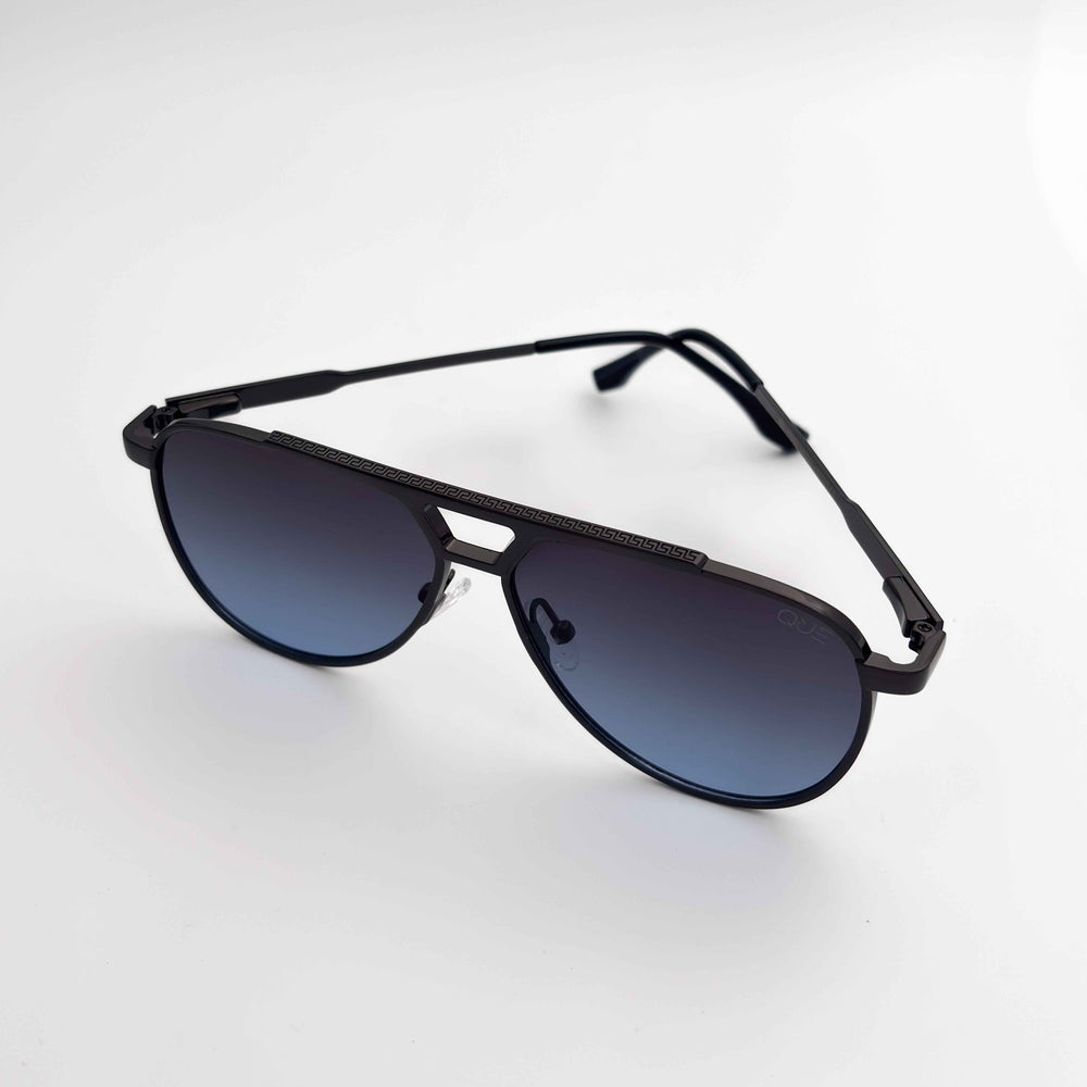 QUE LIGHTLINE: MEDIUM