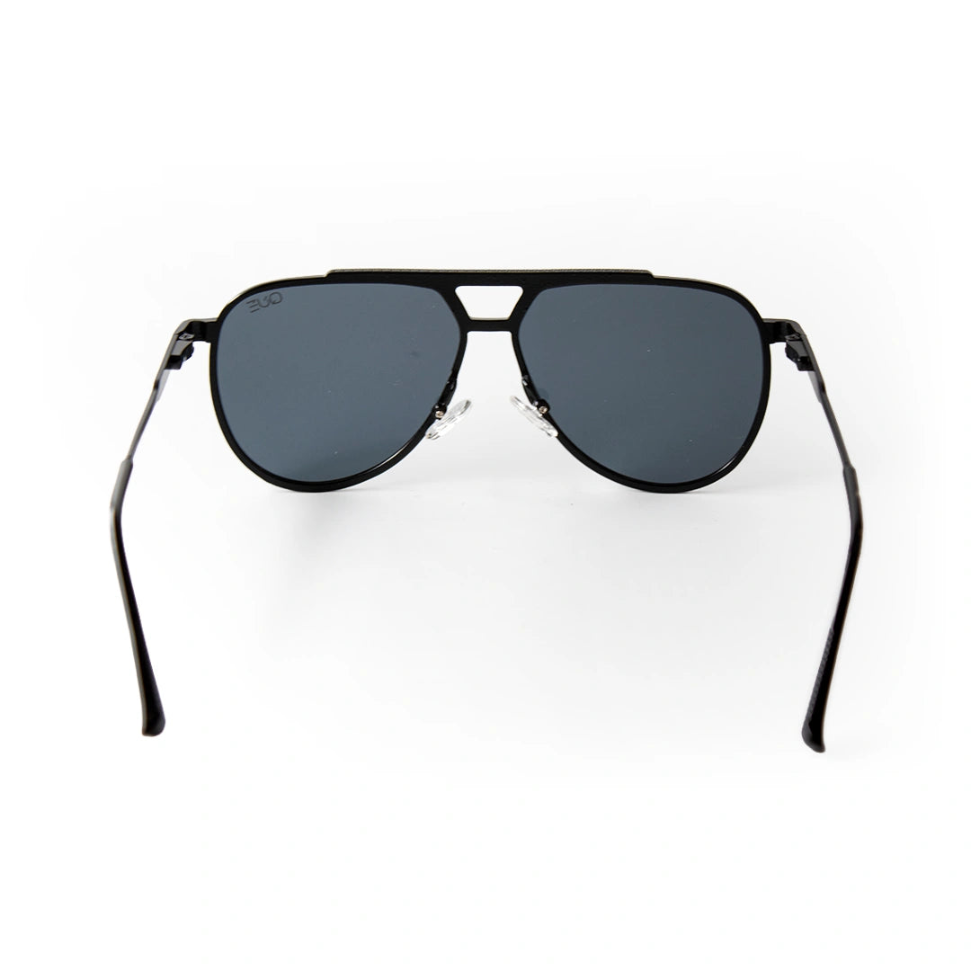 QUE STEALTH - MEDIUM
