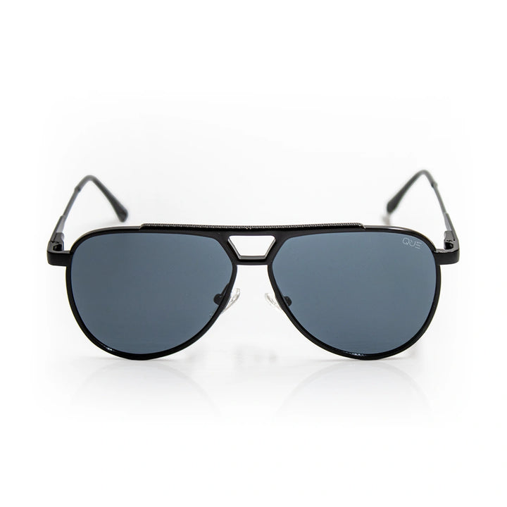 QUE STEALTH - MEDIUM