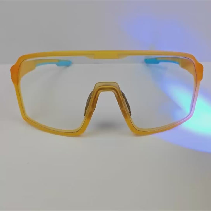 QUE CHARGE (TR90) - PHOTOCHROMATIC | ANTI-SLIP TEMPLE DESIGN | SPRING HINGE MECHANISM