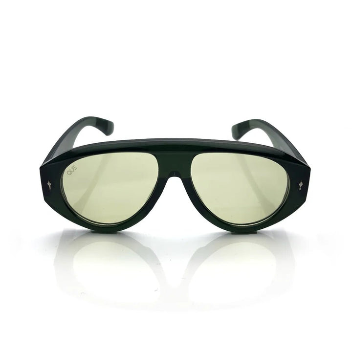 QUE BELA - Aviator - Que Universe