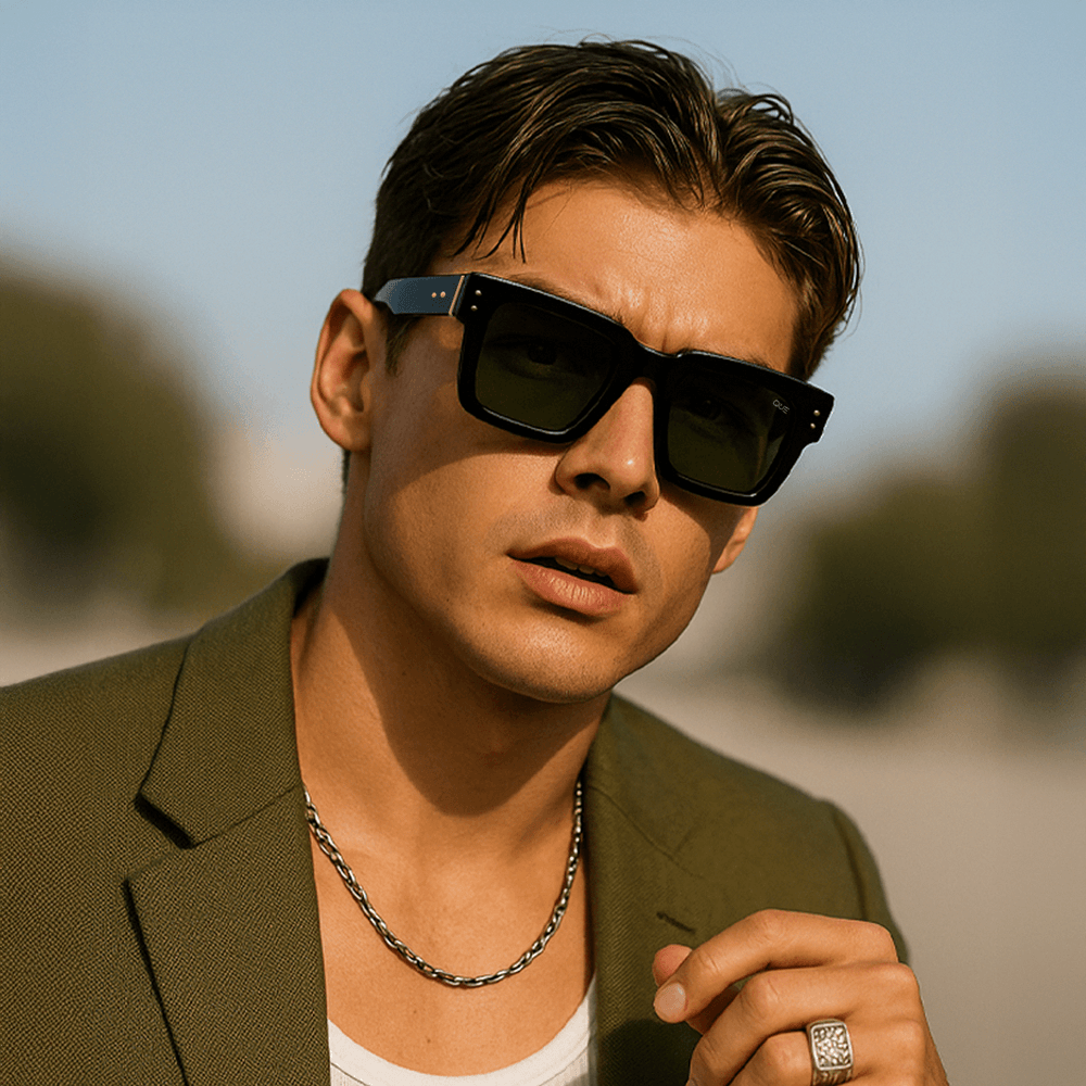 QUE BOLD AF - MEDIUM - Wayfarer - Que Universe