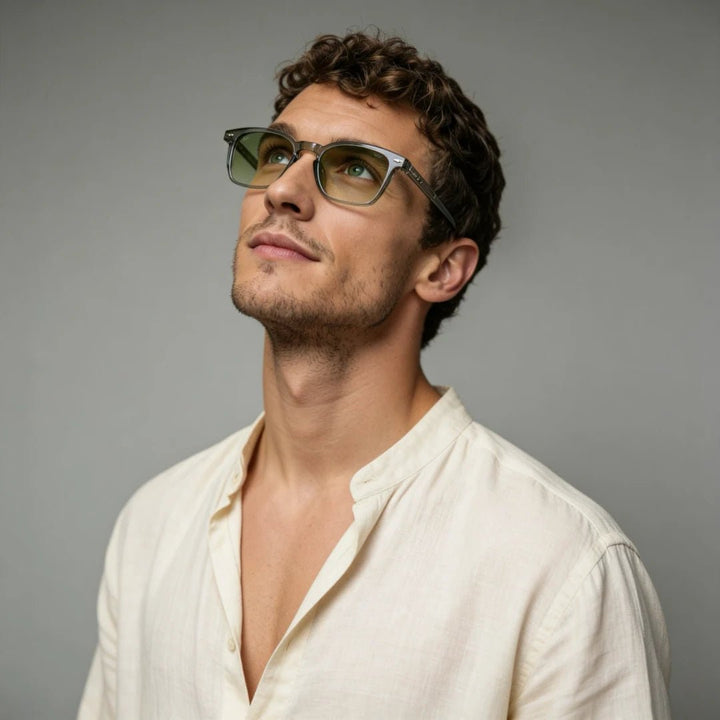 QUE BREEZE - MEDIUM - Wayfarer - Que Universe