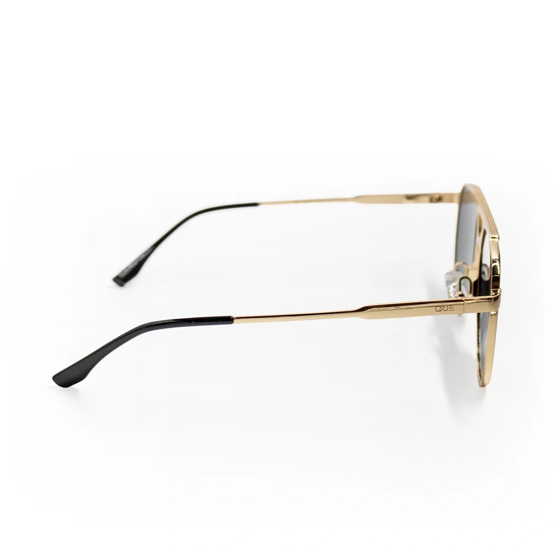 QUE CONTOUR - Aviator - Que Universe