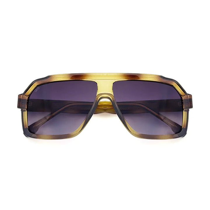 QUE GARUD - Wayfarer - Que Universe