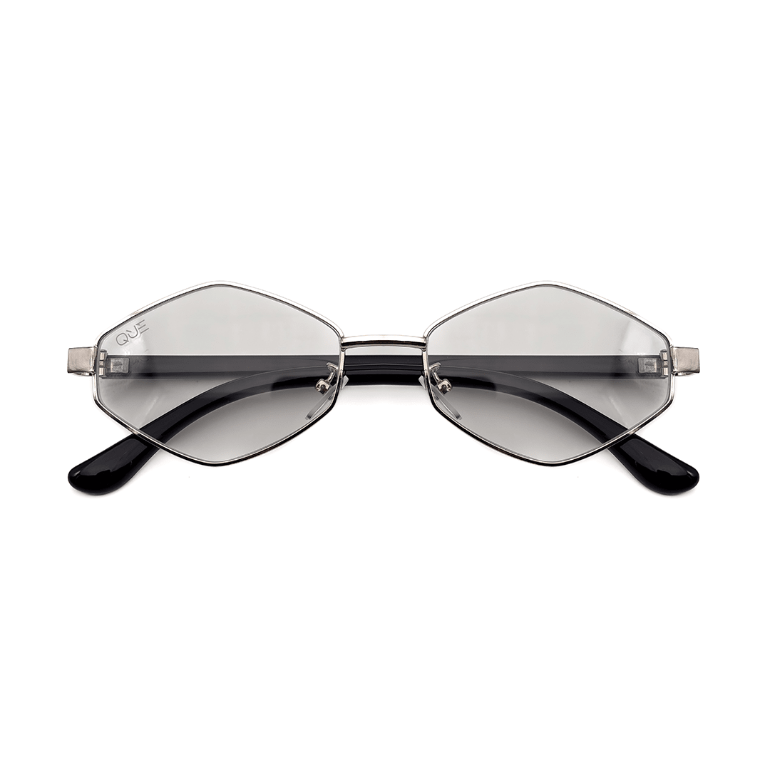 QUE GHOST - MEDIUM - Wayfarer - Que Universe