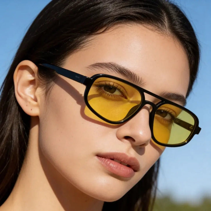 QUE GLOW - MEDIUM - Wayfarer - Que Universe