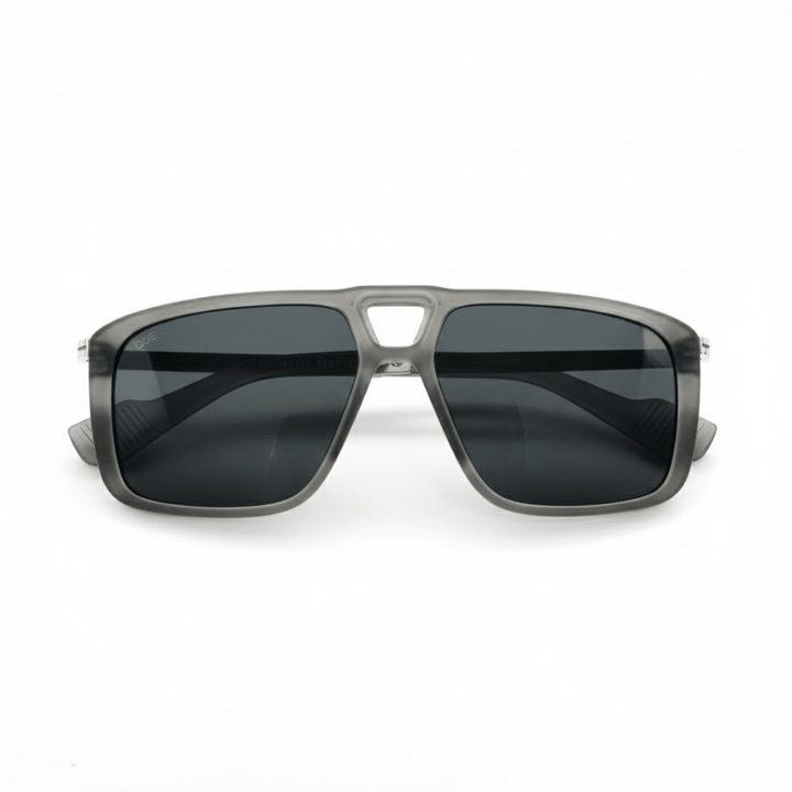 QUE GRAPHITE : MEDIUM - Wayfarer - Que Universe