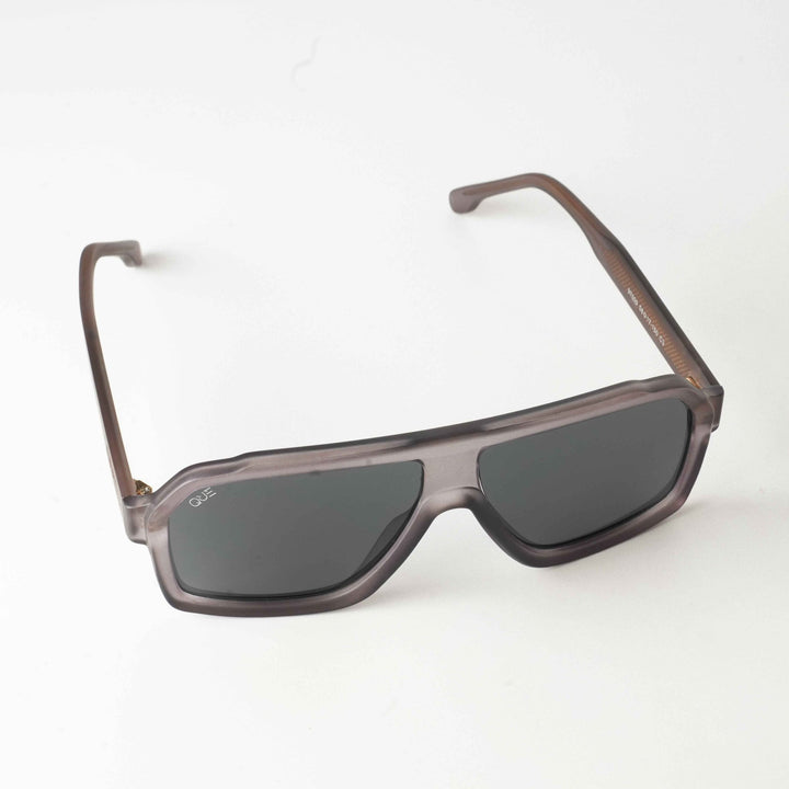 QUE GREYLINE: LARGE - Wayfarer - Que Universe