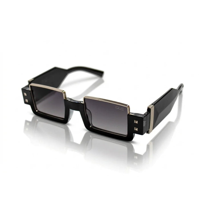 QUE GRID - MEDIUM - Wayfarer - Que Universe