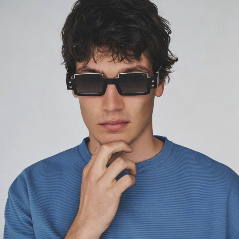 QUE GRID - MEDIUM - Wayfarer - Que Universe