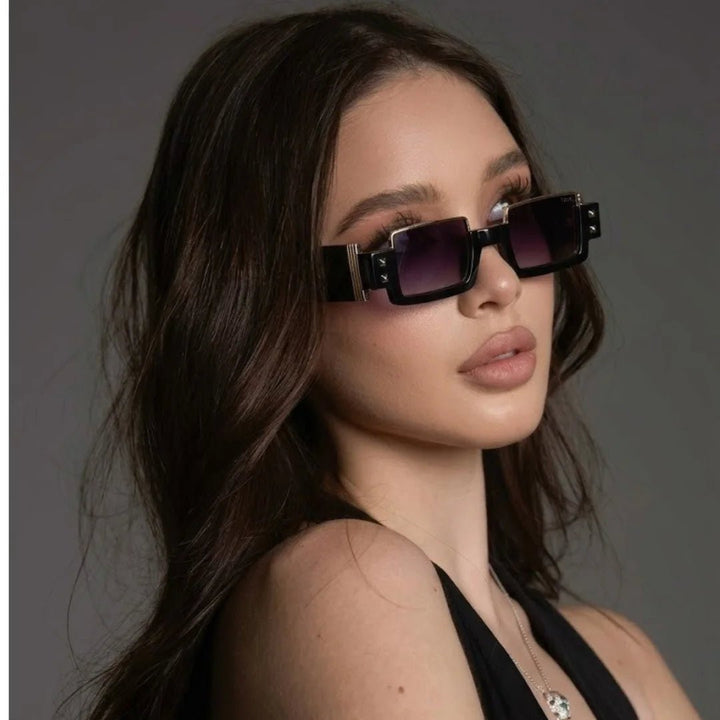 QUE GRID - MEDIUM - Wayfarer - Que Universe
