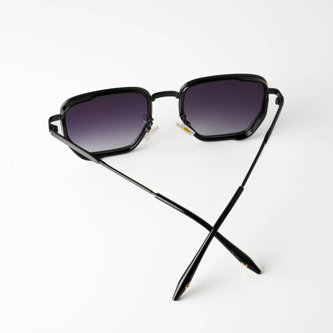 QUE ICONIC - MEDIUM - Aviator - Que Universe