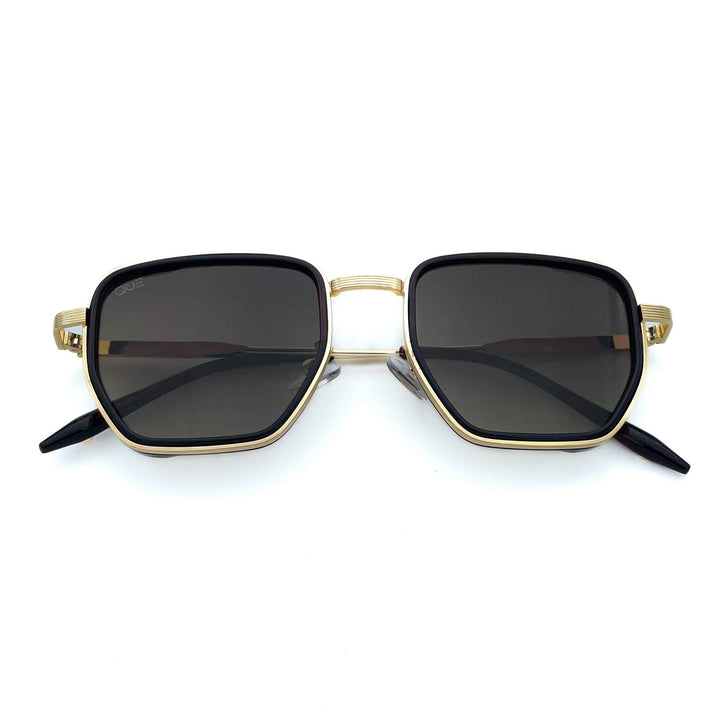 QUE ICONIC X : MEDIUM - Aviator - Que Universe