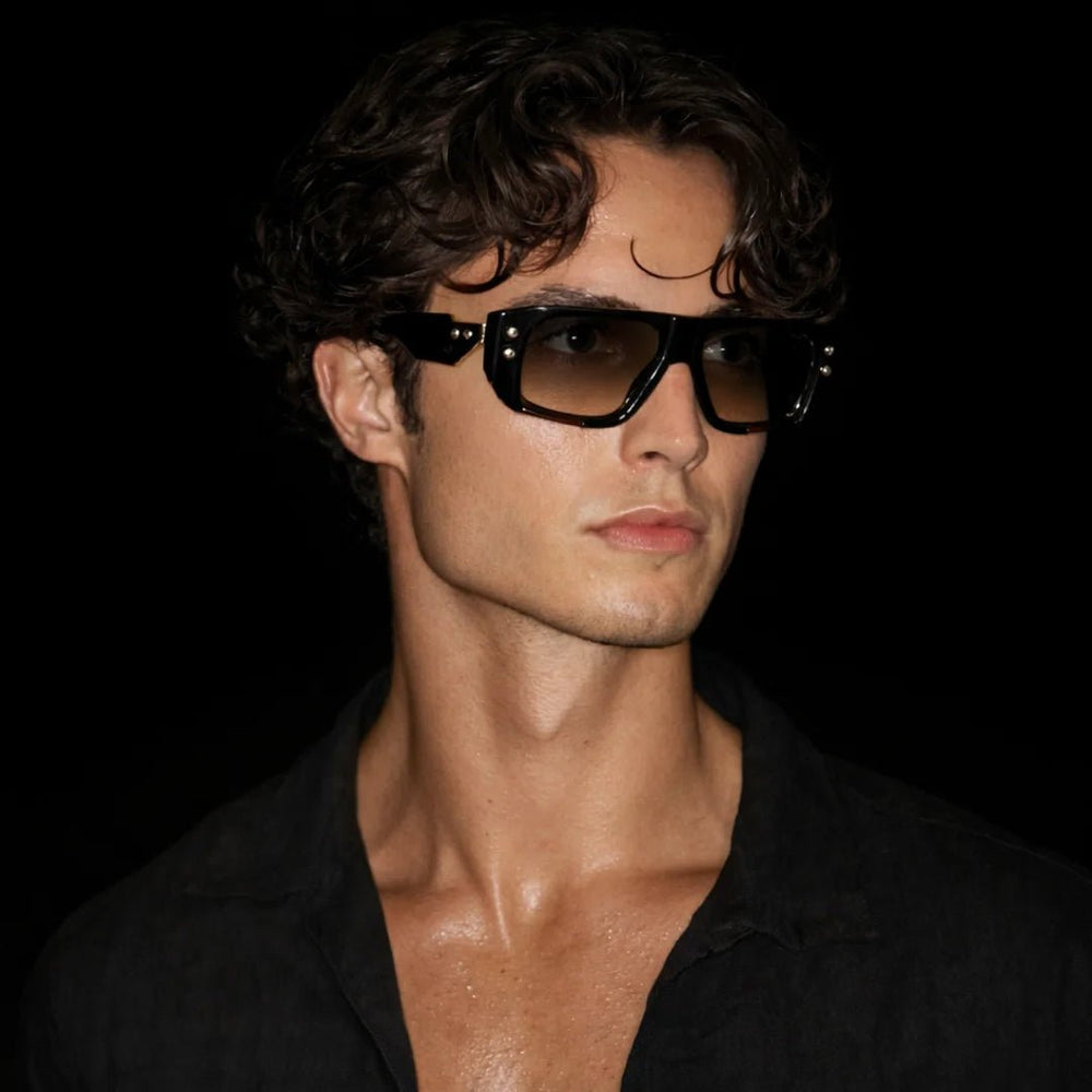 QUE MAX - MEDIUM - Wayfarer - Que Universe