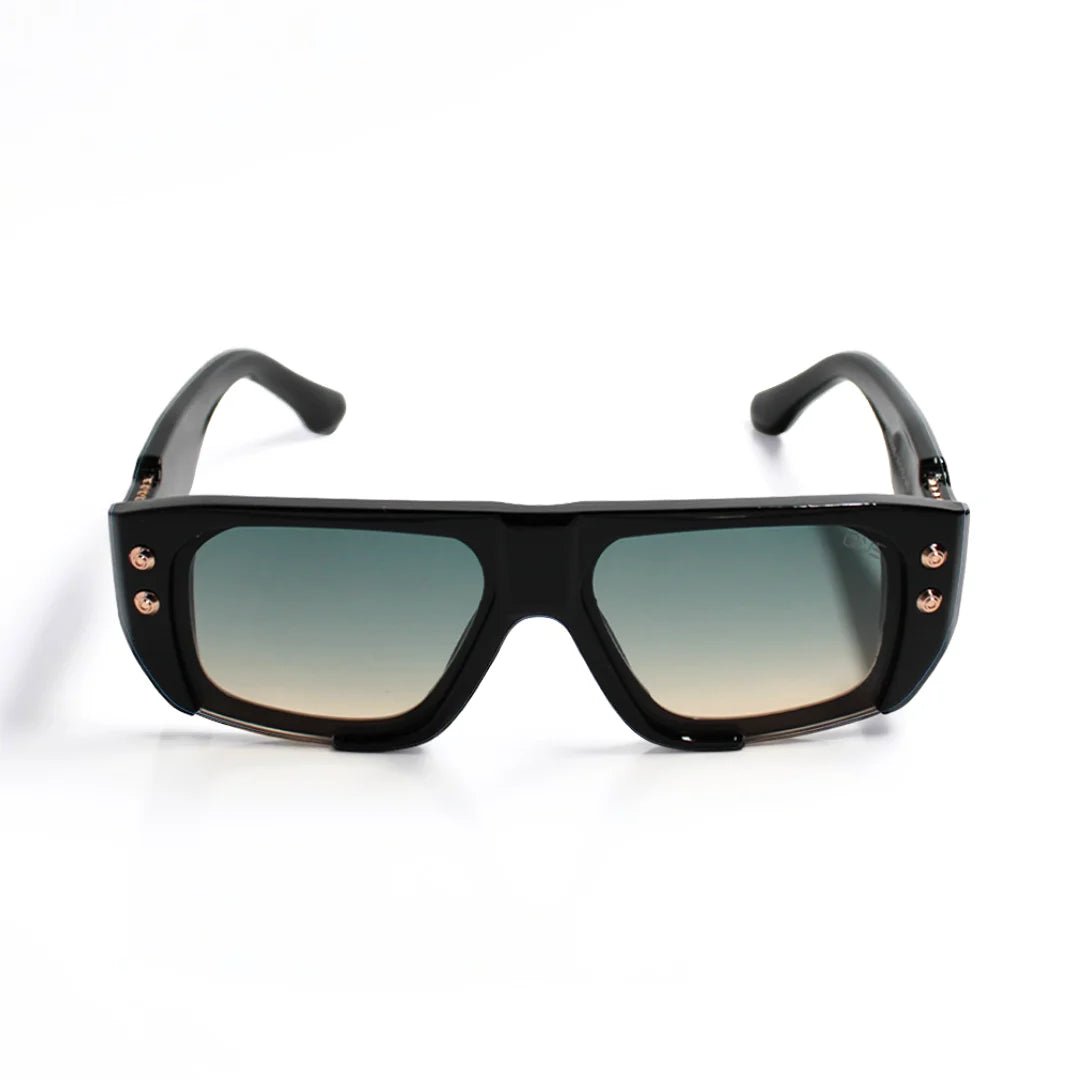 QUE MAX - MEDIUM - Wayfarer - Que Universe
