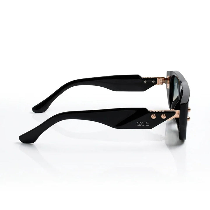 QUE MAX - MEDIUM - Wayfarer - Que Universe