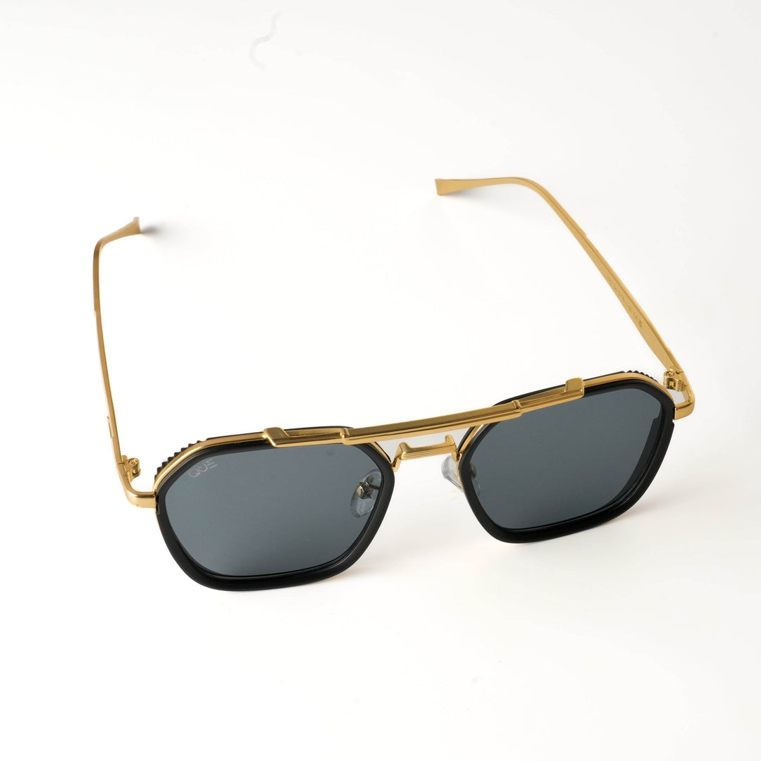 QUE METAL CLUB : MEDIUM - Aviator - Que Universe