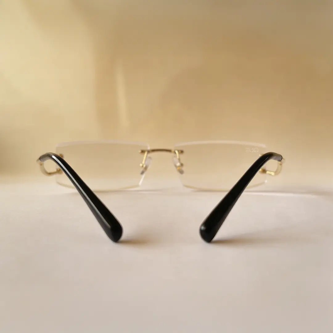 QUE MINIMAL - MEDIUM - Wayfarer - Que Universe