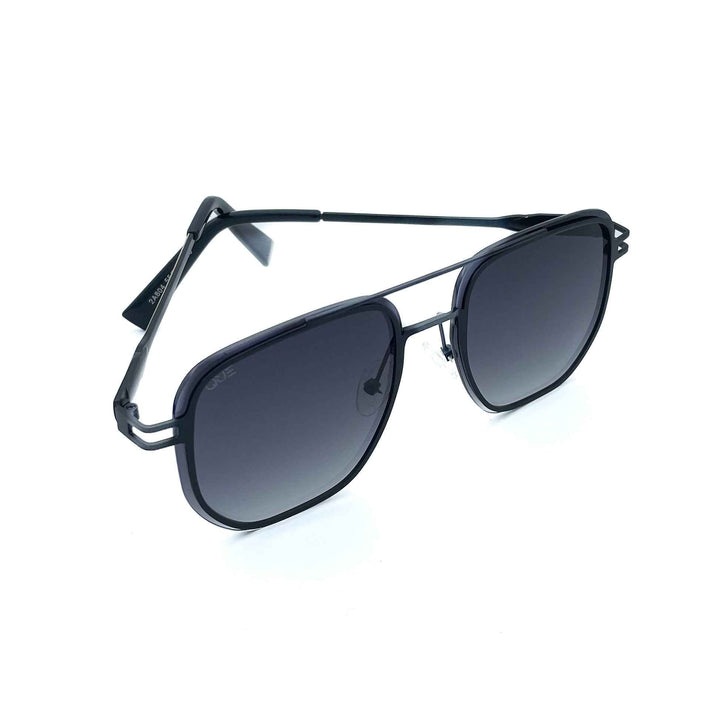 QUE PHANTOM: MEDIUM - Aviator - Que Universe