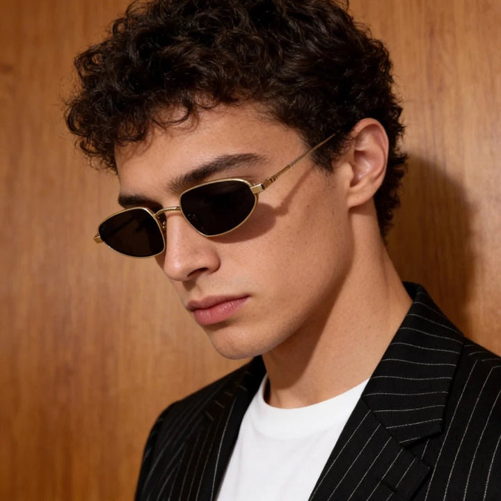 QUE RAW - MEDIUM - Wayfarer - Que Universe