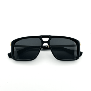 QUE RETRO EDGE : MEDIUM