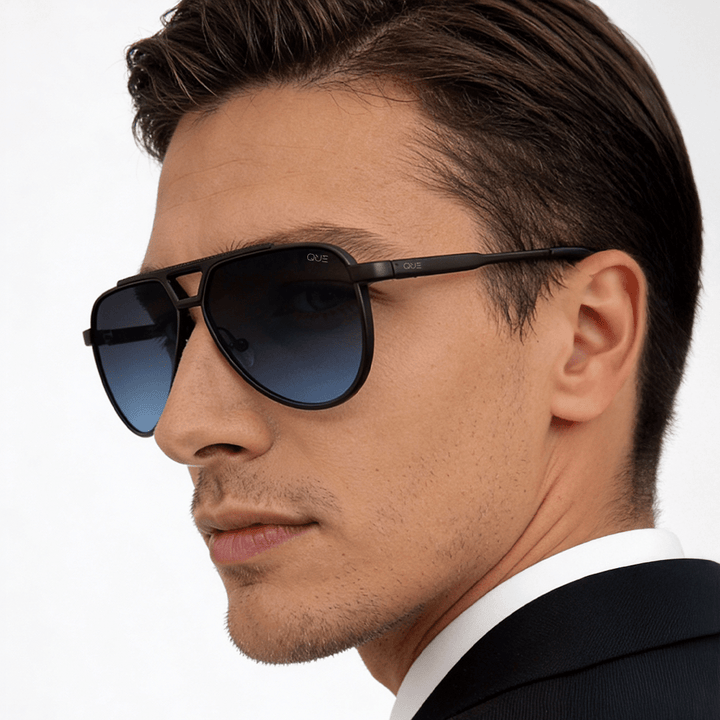 QUE SINDHU - Aviator - Que Universe