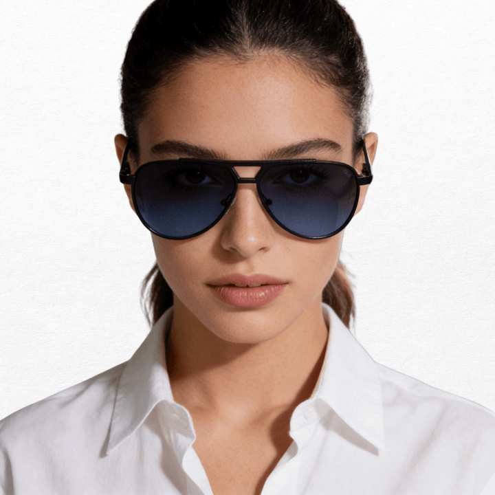 QUE SINDHU - Aviator - Que Universe