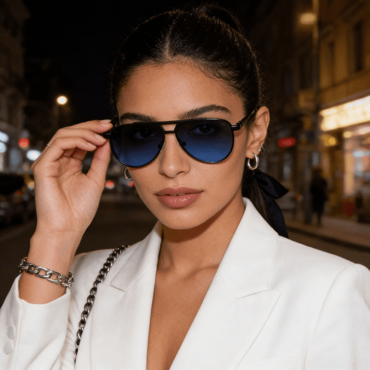 QUE SINDHU - Aviator - Que Universe