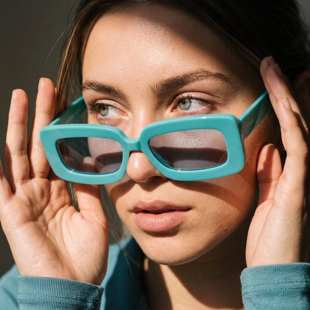 QUE TARANG - Wayfarer - Que Universe