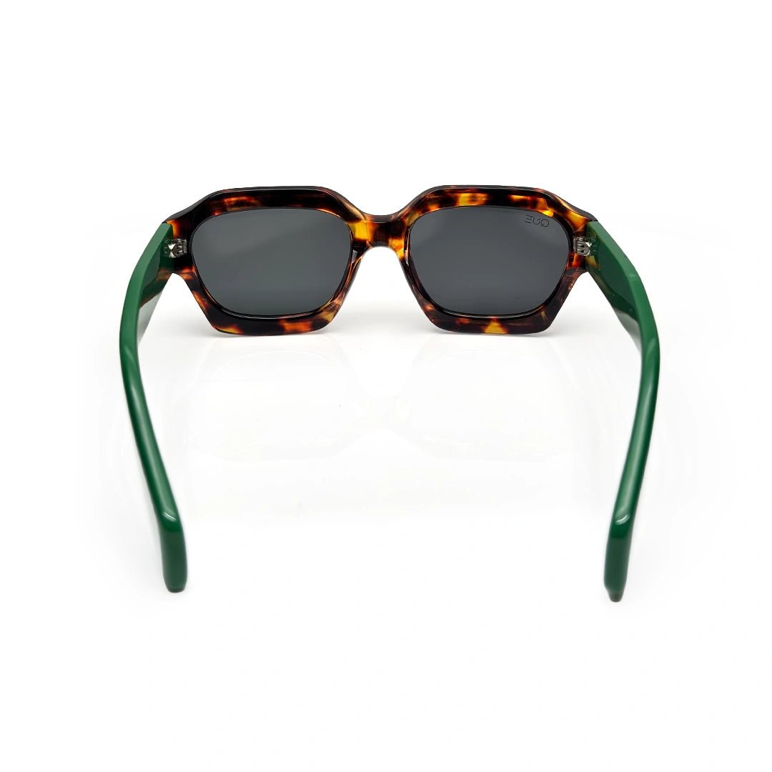 QUE VANA - Wayfarer - Que Universe