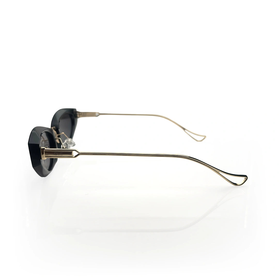 QUE VELVET EDGE - MEDIUM